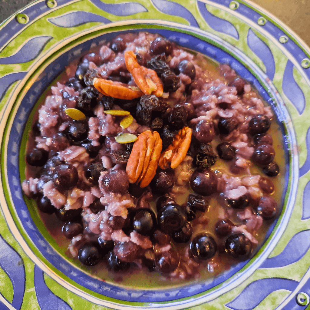 Nutrition, Healthy Fats, Digestion Friendly, Oatmeal with Blueberries, Seeds and Nuts